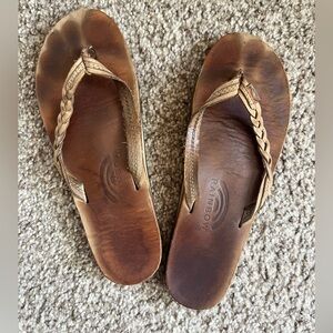 Rainbows braided sandal in tan